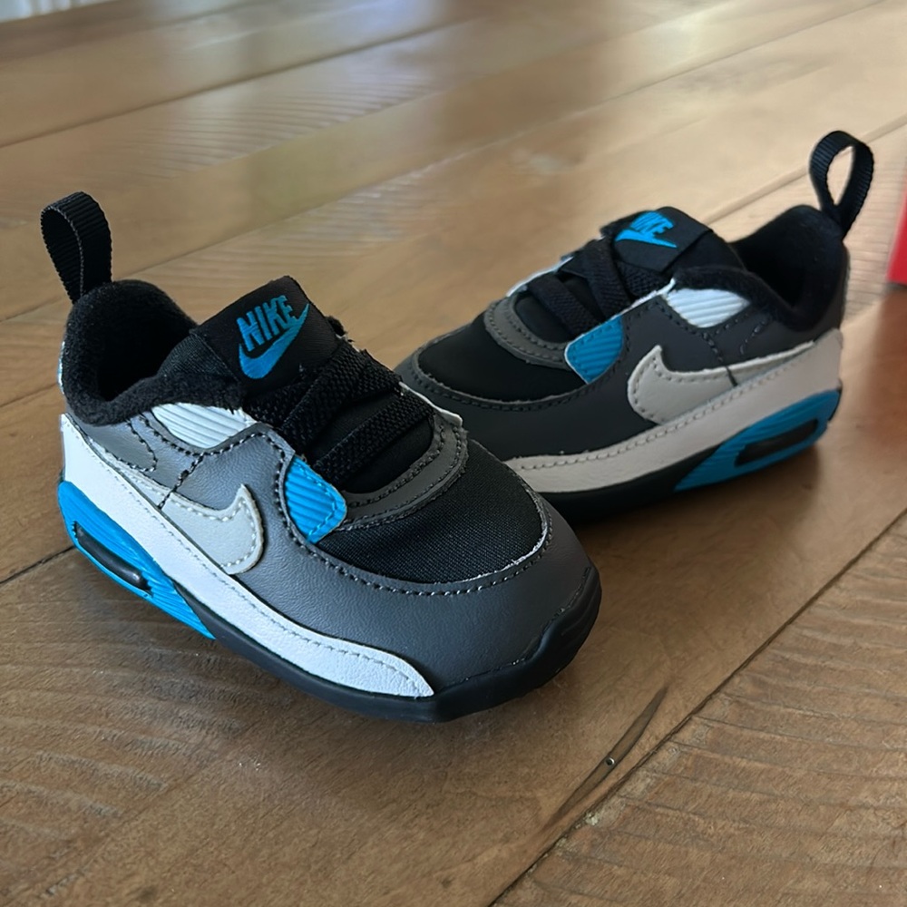 NIKE MAX 90 CRIB